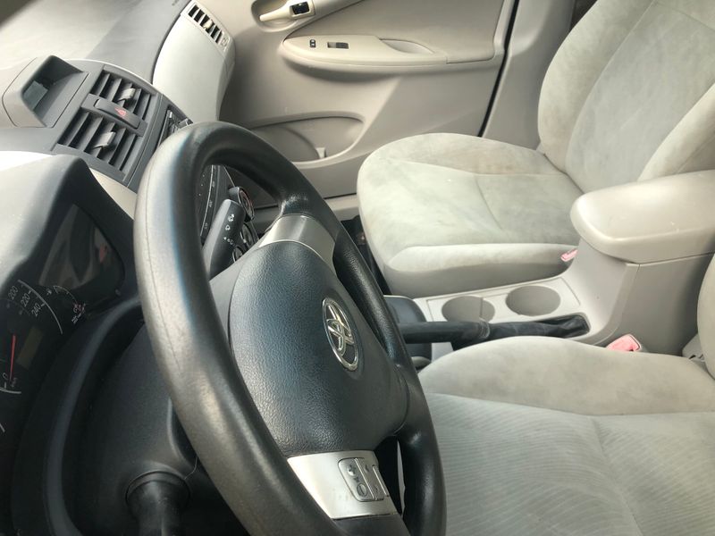 Thumbnail 2 of 2013 Toyota Corolla LE